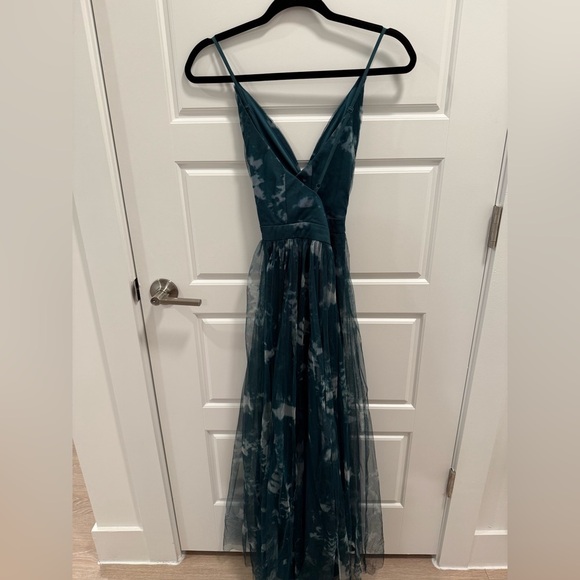 Lulu’s Elegant Moment Emerald Green Tie-Dye Backless Maxi Dress Size Medium - Picture 6 of 8